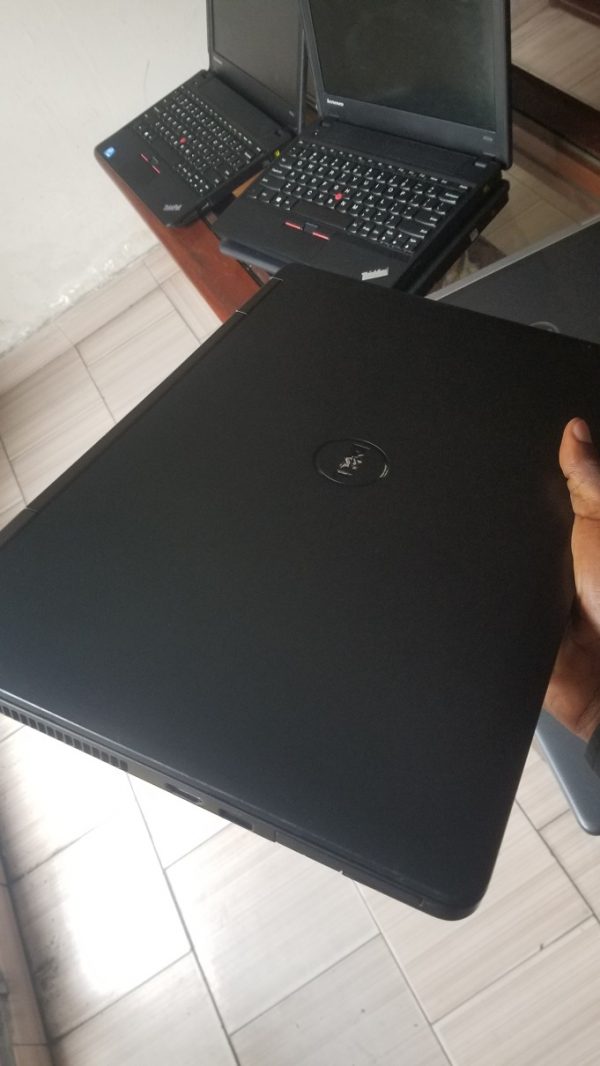 DELL LATITUDE E5540