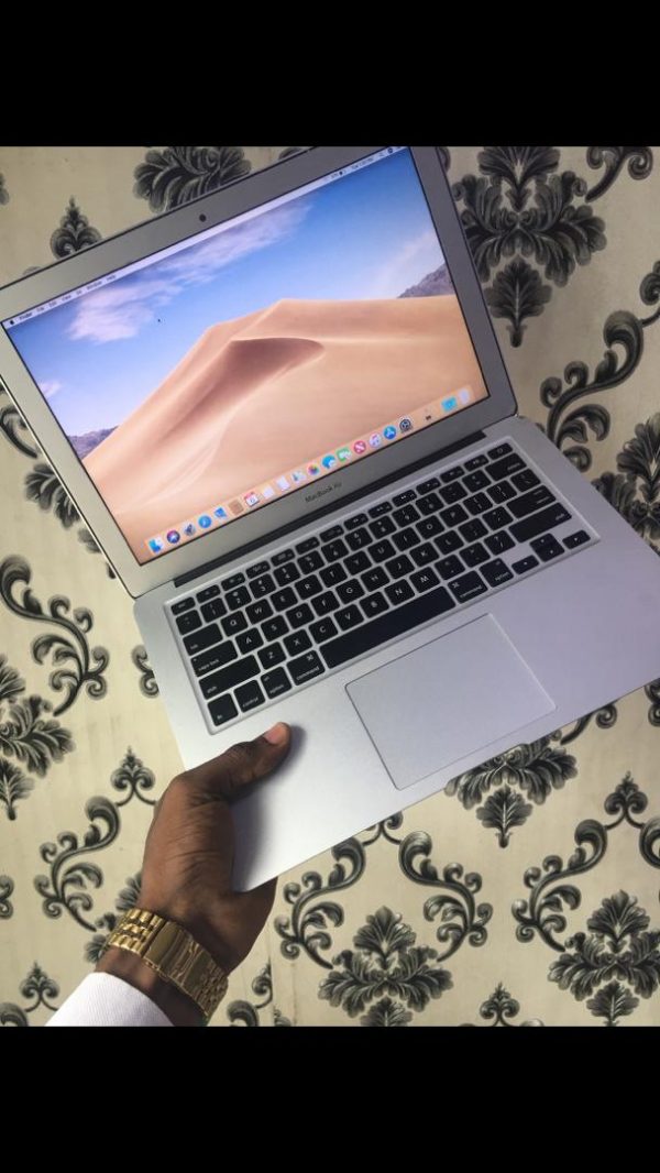 MAC BOOK AIR 2015